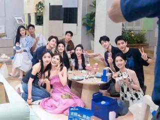 《心动的信号》彭高、翁青雅恋情速燃速灭，网友惊呼恋综迷雾
