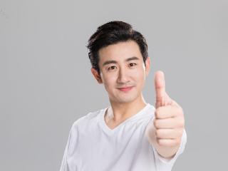 肌肤粗糙暗淡OUT！焕活年轻的秘密就在这一瓶爽肤水！