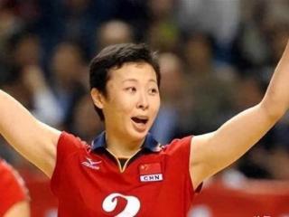 冯坤现状：发福严重不敢认，56岁老公家世显赫，混血儿子像妈