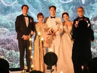 方媛和郭富城参加名流婚宴！郭富城忙着应酬 她被冷落现场无人理她
