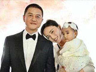 李亚鹏的基因下，王菲女儿李嫣与夏夏差异显而易见