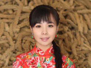 陕北歌手王二妮！放弃百万年薪，称嫁农村男友是人生答案