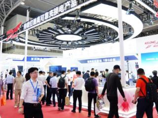 极质兆瓦超充亮相CPSE丨深圳科华荣获三项行业大奖！