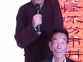 杨议收徒礼成！宣布自立门户开启新篇，说好出席的侯耀华却缺席