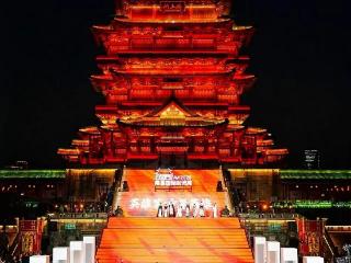 鎏光新境启幕南昌国际时尚周 国潮少年向洛宽领衔演绎千年文化新声