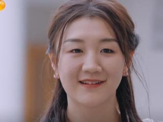 陈梦母亲直言心疼女儿，严厉教育助她成才，泪水背后的深情厚谊