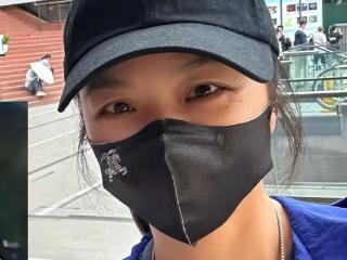 汤唯素颜挤公交被偶遇，低调生活引网友赞叹，真是清流女神！