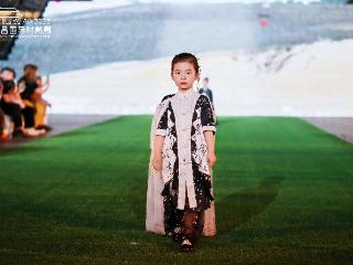 国潮少年滕王阁逐梦：小模特金也行“英雄笔·百童大秀”书写文化新章