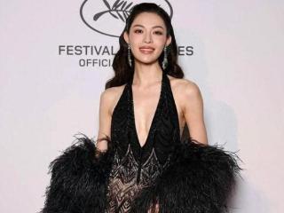 戛纳第3天：温峥嵘准备4套战袍，却因误信网友，在红毯上闹了笑话