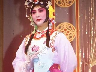 因《红灯记》走红的刘长瑜，却新婚仅4月丈夫离世，82岁近况如何