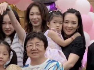 杨子晒女儿毕业照甜炸全网，黄圣依离婚后喊不后悔，她咋想的？