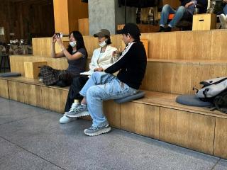 赵丽颖又有新瓜！疑和大4岁导演约会，曾被传和男方隐婚！