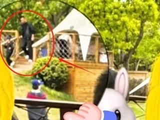 赵丽颖隐婚风波升级！两人亲密互动被扒出，疑似导演赵德胤