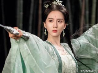 85花古偶魔咒？刘诗诗新剧遭群嘲：滤镜糊、配音争议大！