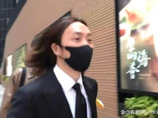 婚变实锤？郑中基现身家事法庭，赡养费仅8000元引争议
