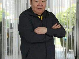 知名港星获圈中好友庆生！74岁状态佳，曾欠债八千万获刘德华援手