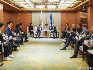 中国足协高层会见国际足联主席因凡蒂诺