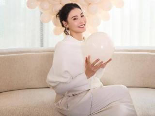 45岁张柏芝撞脸向太，分享和儿子相处日常，网友感慨她很会教孩子