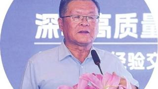 把高效善治留给政府    把简单方便留给市民