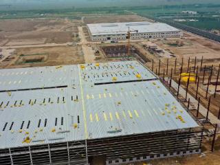 济南起步区比亚迪新厂区建设日新月异，一批新厂房正拔地而起