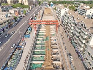 青岛9条在建地铁假日施工开足马力