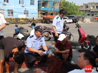 文昌海岸警察护航“五一”假期旅游安全