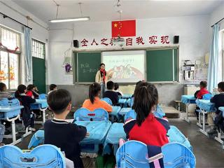 郑州高新区南流小学开展2024年“劳动节”主题教育实践活动