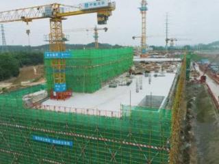 广东惠州三和污水处理厂地下箱体主体结构封顶