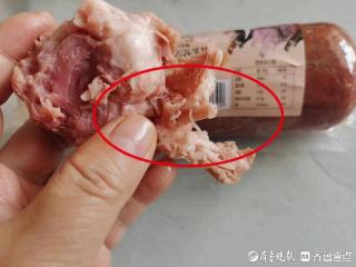 猪肉火腿里吃出血管状组织？青岛华清：肉中带筋，消费者可去检验
