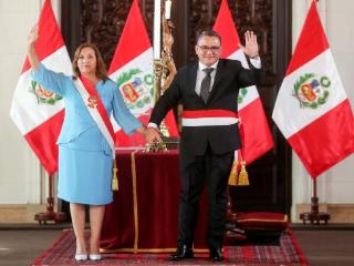 秘鲁新内政部长桑蒂瓦涅斯宣誓就职
