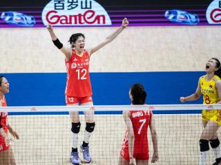 世界女排联赛:中国队胜美国队 排名升至第五