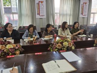 郑州市管城回族区教研室深入工人第二新村小学开展教学视导工作