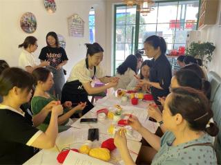 巧手“织”幸福 青神举办社区手工技能培训活动