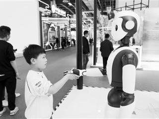 机器人“炫技”中国品牌日
