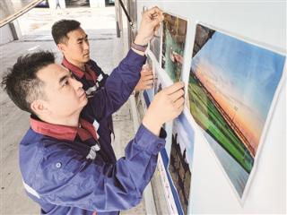 北京公交保修职工用镜头记录暖心瞬间