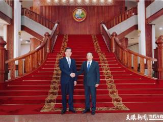 李炳军拜会老挝政府总理宋赛·西潘敦