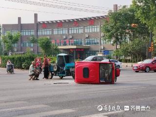 情报站|济南长清区凤凰路与水鸣街两辆三轮车相撞，伤者已送医