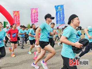 张北县举办“全民健康跑 国家安全伴你行”主题活动