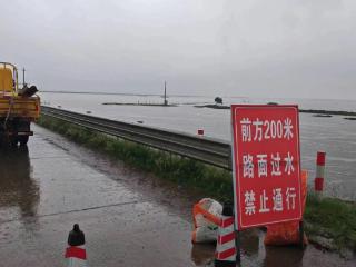 乌苏里江饶河段将出现30年一遇洪水，当地已提前劝离900余名群众
