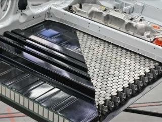 特斯拉回应停产4680电池：生产顺利进行中