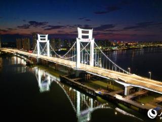 江西南昌：大桥夜色美
