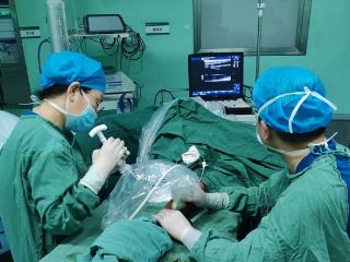 新野县人民医院肾内科成功开展静脉内瘘狭窄球囊扩张术