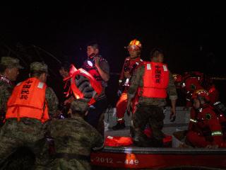 湖南华容决口救援已累计转移安置受灾群众5755人