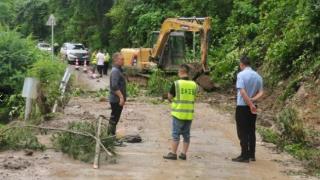 四川汉源暴雨灾害 | 四川385个收费站开启781条抢险救援绿色通道