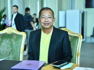 蒙坤·素拉沙乍当选泰国新一届上议院议长