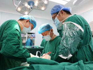 中国中医科学院西苑医院济宁医院为90岁高龄老人人工股骨头置换术保驾护航