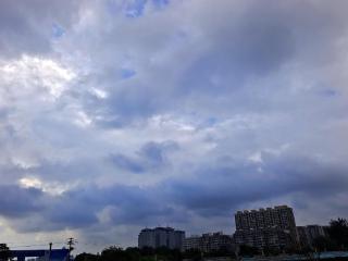 台风“格美”云系低空掠过济南，云景壮丽震撼