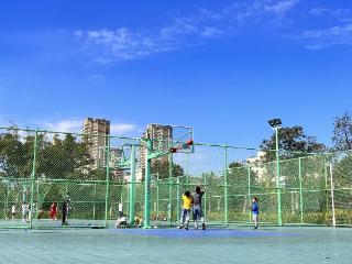 香城花园社区开展“迎篮而上 不负青春”青少年健身活动