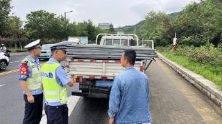 泰安交警景区大队常态开展夏季交通安全突出风险专项整治行动