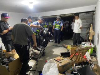 宜春市袁州交警捣毁一非法改装车窝点